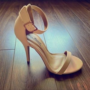 NWT Anne Michelle Nude Strappy Stiletto Sandals